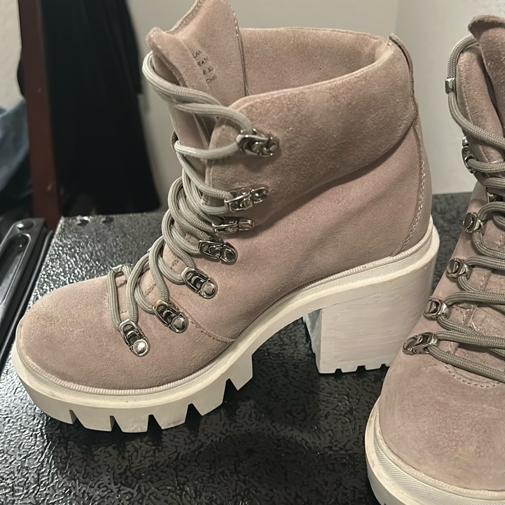 Jeffrey Campbell Statement Boots!🥾
